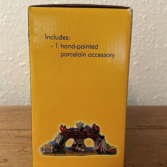 Vintage Spooky Hollow Haunted Bridge NWT 2002 - Picture 9 of 11